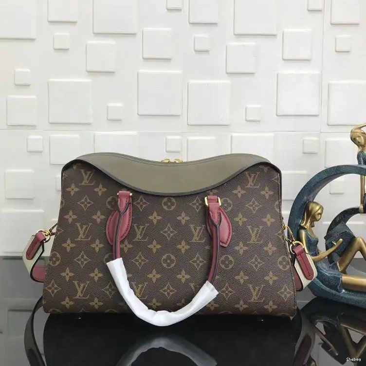 LV Bags 19T1L0332 0710